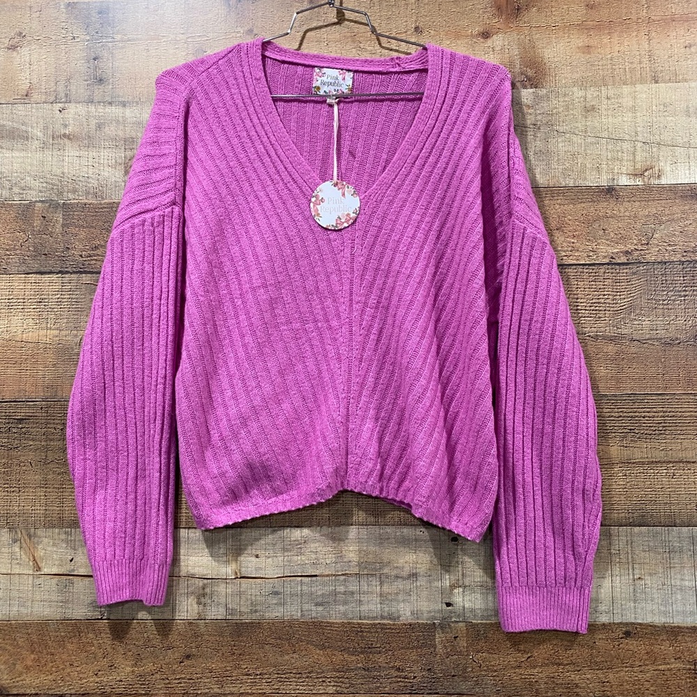 New With Tags Pink Republic Cropped Pullover Sweater Size XL